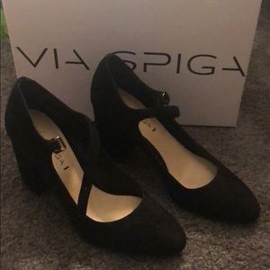 Woman’s Via Spiga Black suede heels